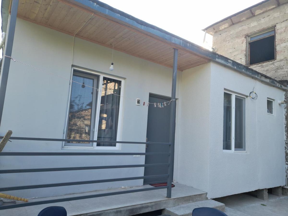 Lela Guest House Mestia Exterior foto
